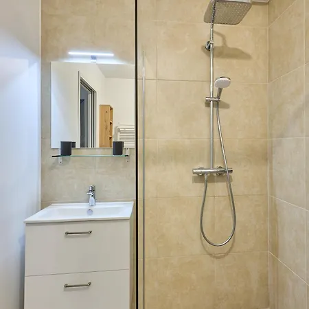 Nyaraló Le Jardin Paisible - A 2 Km De La *