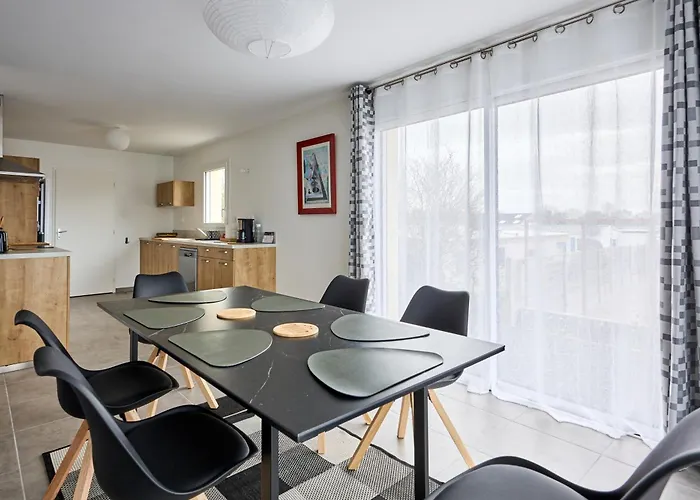 Le Jardin Paisible - A 2 Km De La Barneville-Carteret